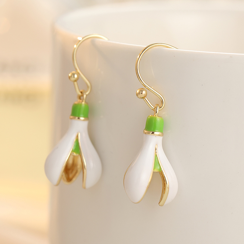 TEMU Elegant And Fashionable White Green Three-dimensional Flower Shaped Design Pendant Earrings, Handmade Copper Party Jewelry Additions For Women,