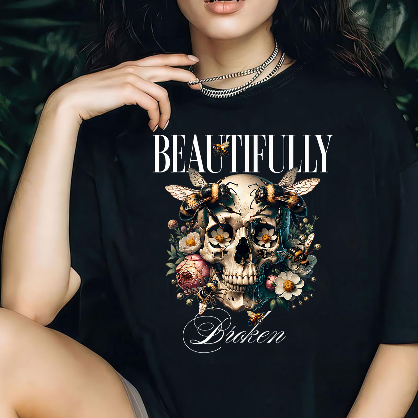 

Women's Casual Crew Neck T-shirt, Polyester With Slight Stretch, Regular Fit, Short Sleeve, Knit Fabric, With Bee Skull Floral Print, For All