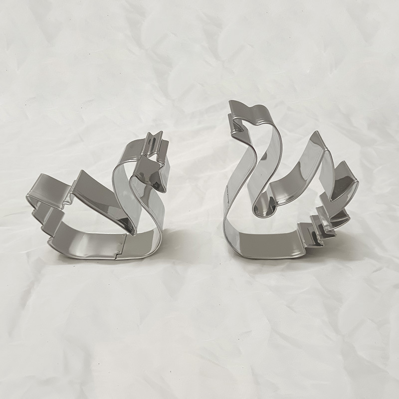 Set Of 2 Stainless Steel Swan Watermelon Slicer Cookie Cutters - Food Contact Safe Fruit And Vegetable Shaping Tools For Baking And Craft Making, Easter Thanksgiving Christmas Baking Cookie Cutter Set