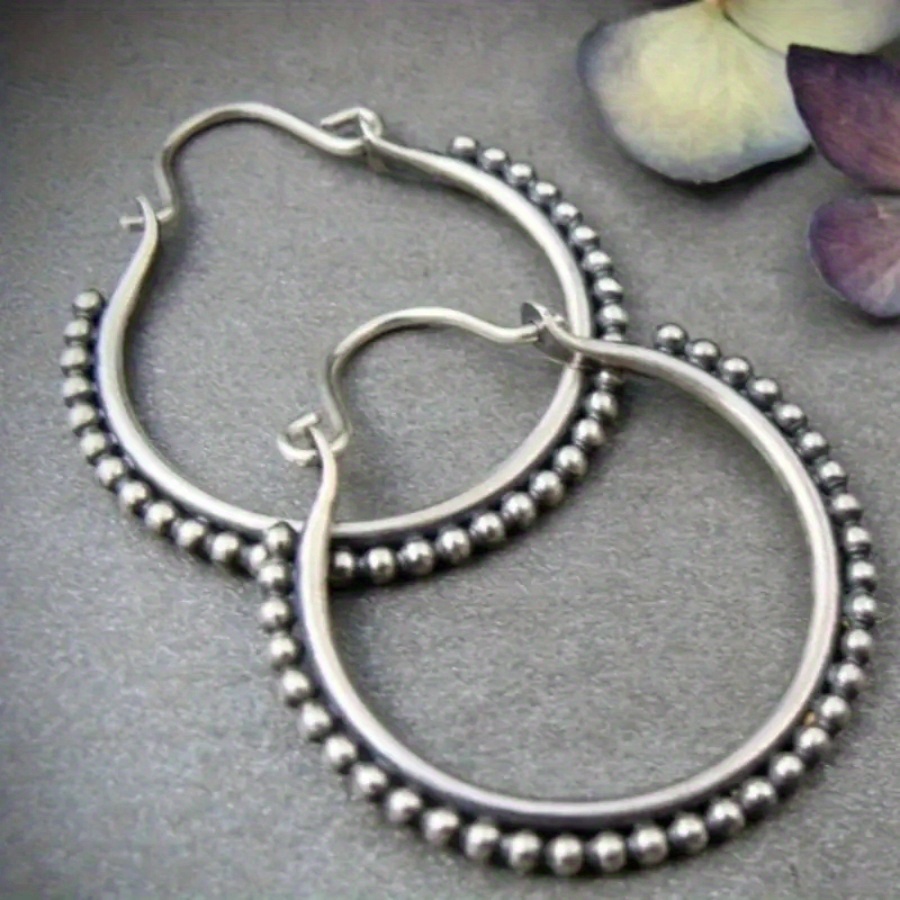 

-chic Hollow Beaded Hoop Earrings For Women - Vintage-inspired Copper Jewelry, Casual Attire & Gifting, Fashion Accessory