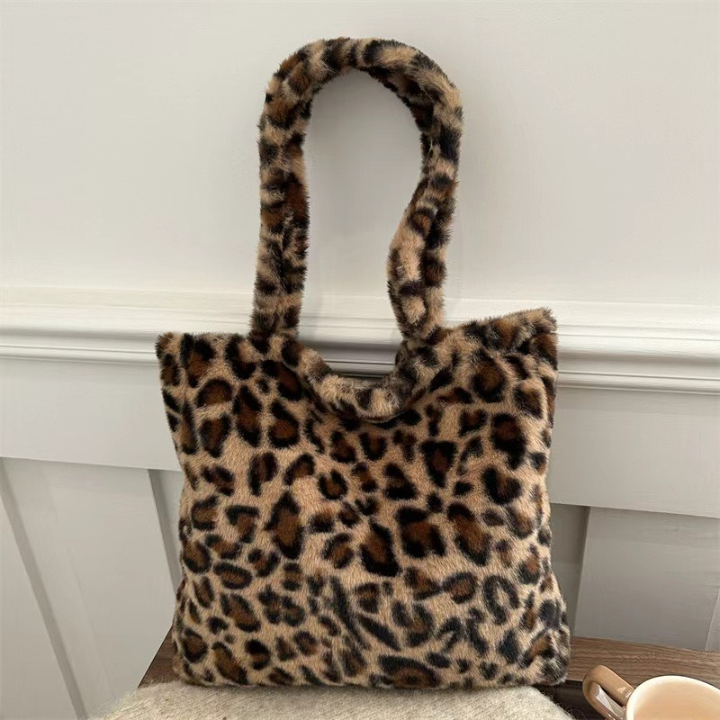 Large Capacity Single-shoulder Bag, Plush Leopard Print Tote Bag, Autumn/winter Cute And Lazy Style Underarm Bag, Suitable For Outdoor Travel And Shopping