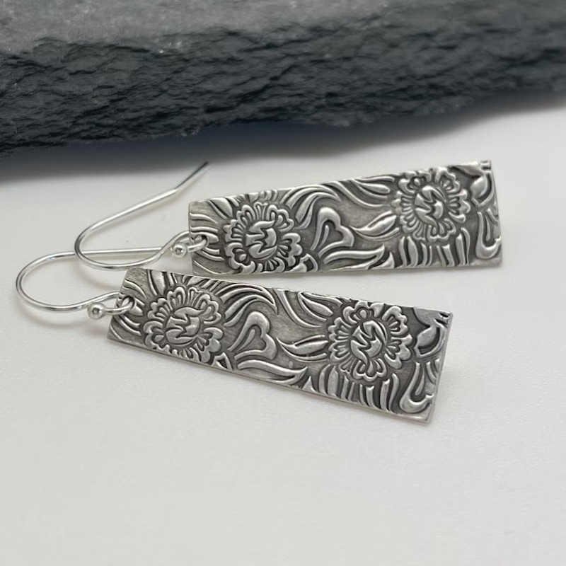 Handmade Floral Rectangular Pendant Earrings, Ethnic Style