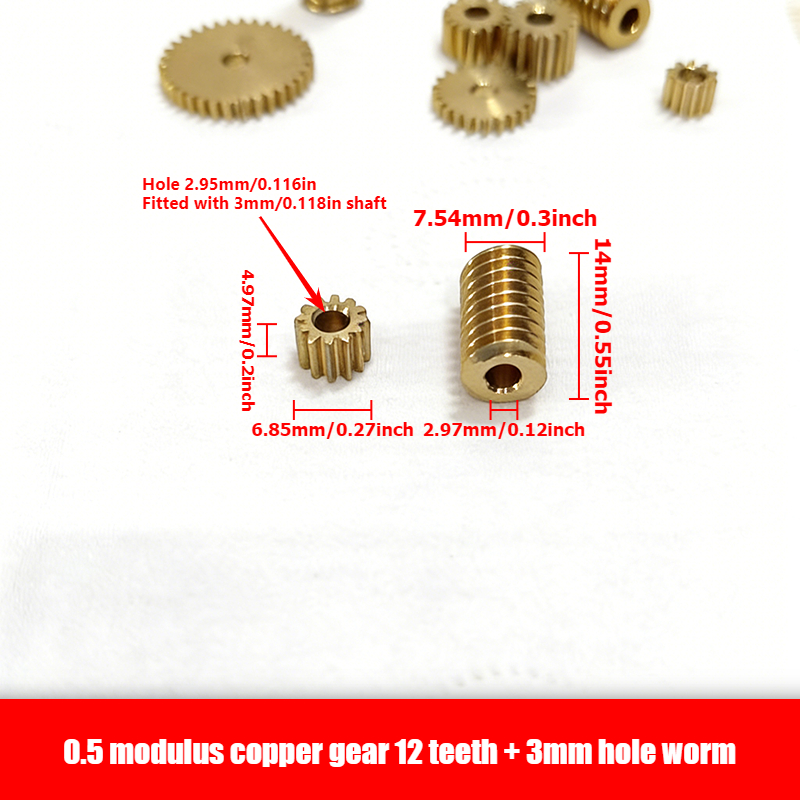 1 vnt. 0,5 modulio 3 mm skylės varinis pavaros komplektas + 1 vnt. 3 mm skylės sliekinės pavaros komplektas