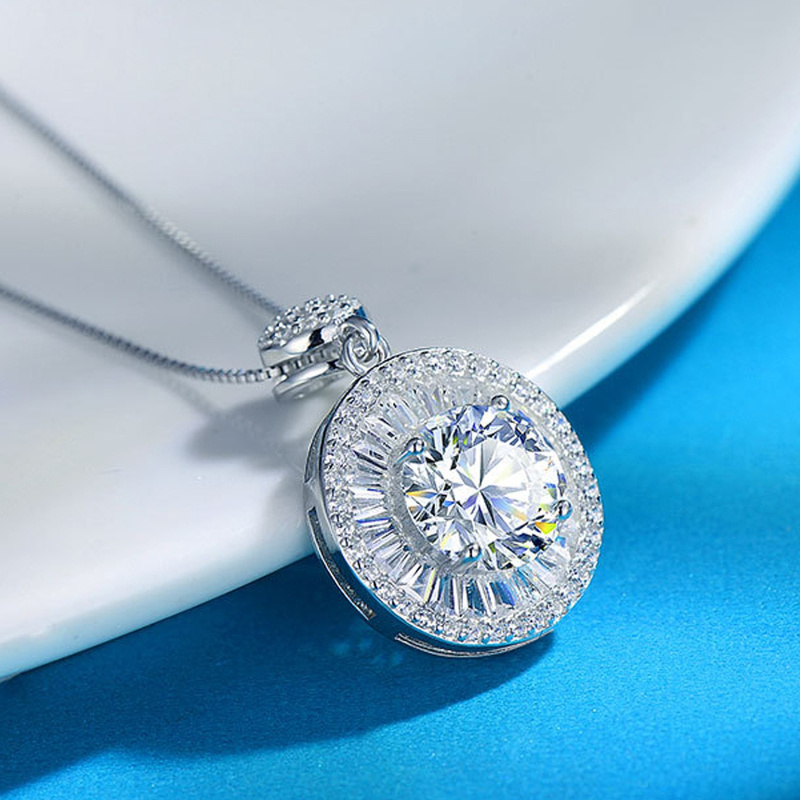 Image of 925 Sterling Silvery 2 Carat Moissanite Round Necklace Birthday Anniversary Valentine's Day Mother's Day New Year Gift Daily Wear Party Party Honeymoon Holiday Banquet Date