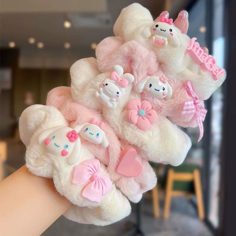 E-shop 5-teiliges Sanrio Cinnamoroll Plüsch-Haarset - Niedliche Anime-Figur mit Cinnamoroll-Gesicht & ikonischem Outfit, für Themenpartys, (Sanrio