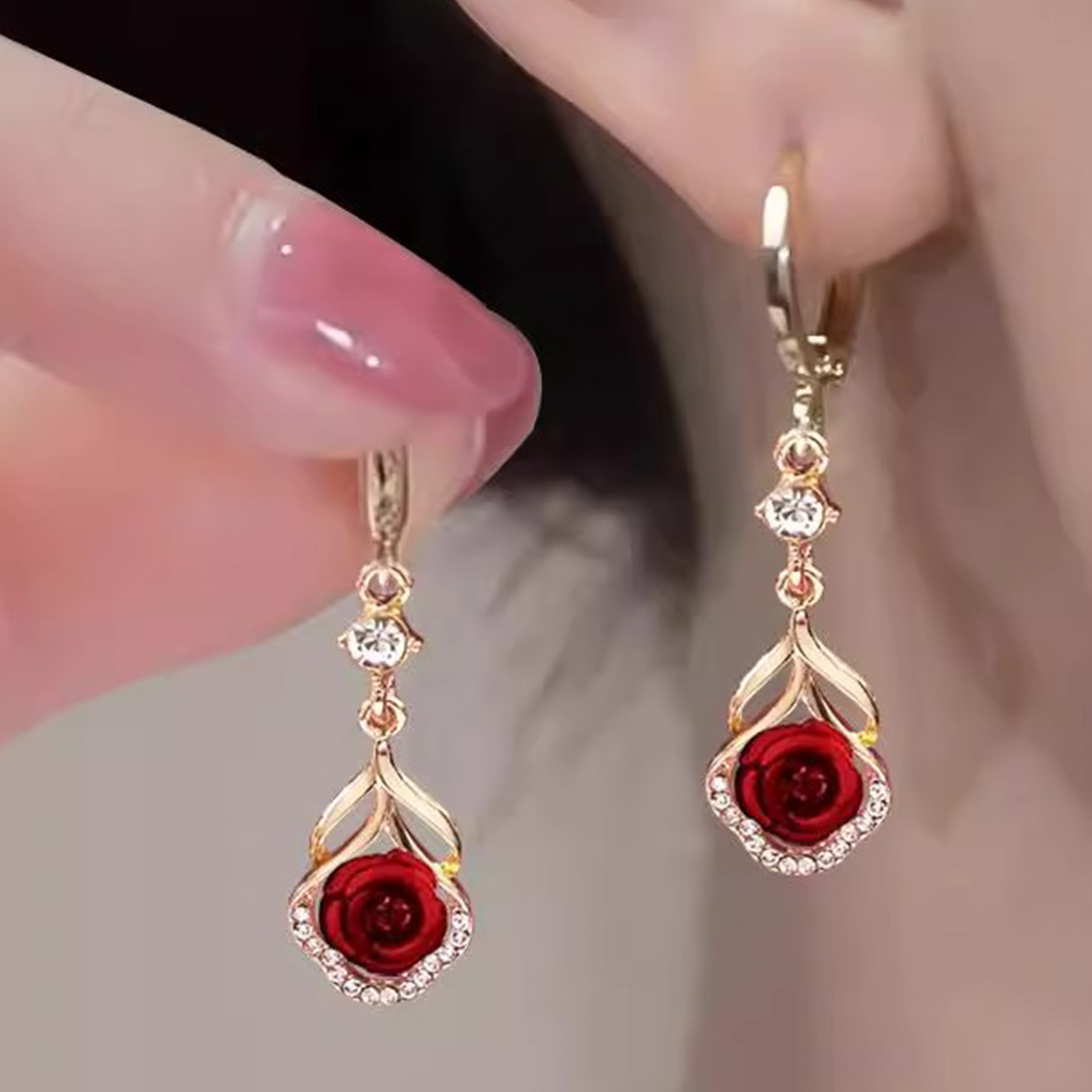 Image of 1 Pair 's Day Rose Flower Women's Pendant Earrings, Temperament Floral Long Red Earrings, Stylish Elegant Ear Jewelry