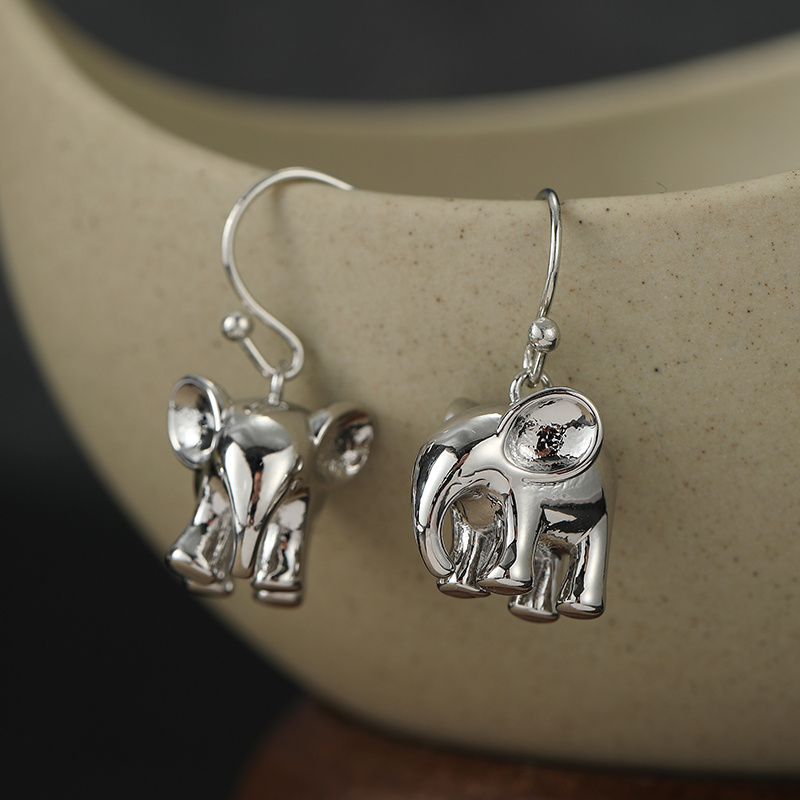 TEMU Vintage Cute Three-dimensional Elephant Shaped Pendant Earrings, Creative Animal Shaped Handmade Copper Jewelry, Versatile Jewelry Accessories