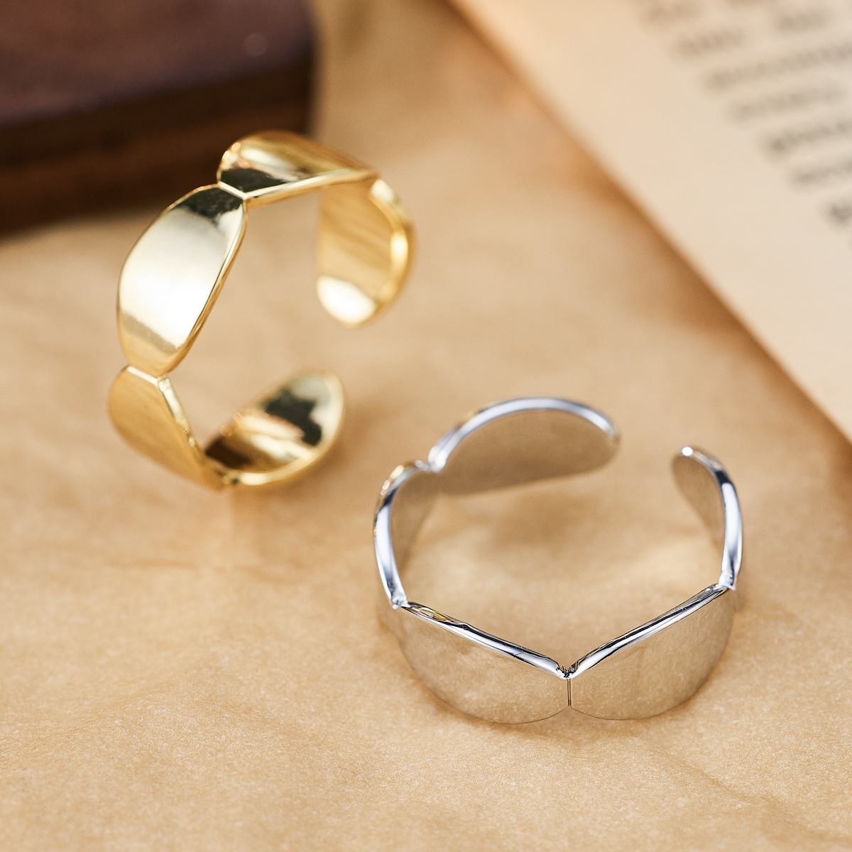 Geometric Elliptical Opening Adjustable Ring