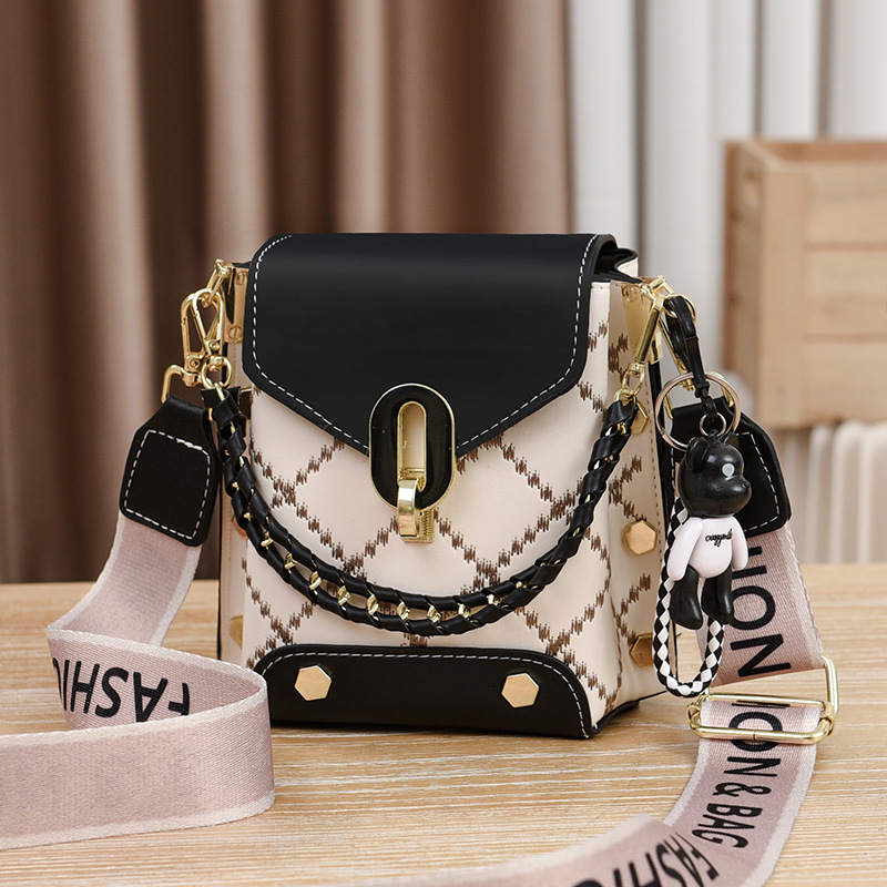 TEMU New Korean Version Easy Small Square Bag, Fashionable And Versatile, Single Shoulder Crossbody Mini Mobile Phone Women's Bag