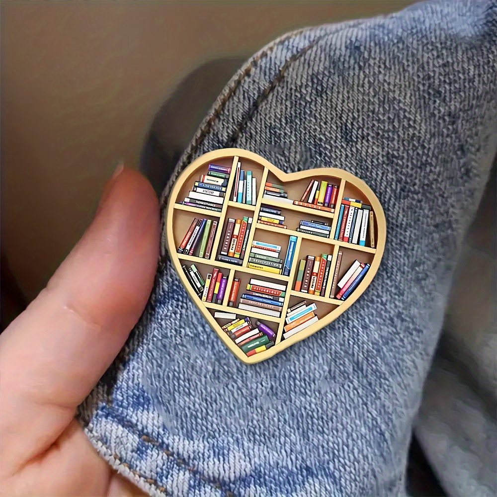 

1pc Fashionable Acrylic Heart-shaped Bookshelf Brooch Pin, Unisex Design Accessory For Coats, Sweaters, Scarves