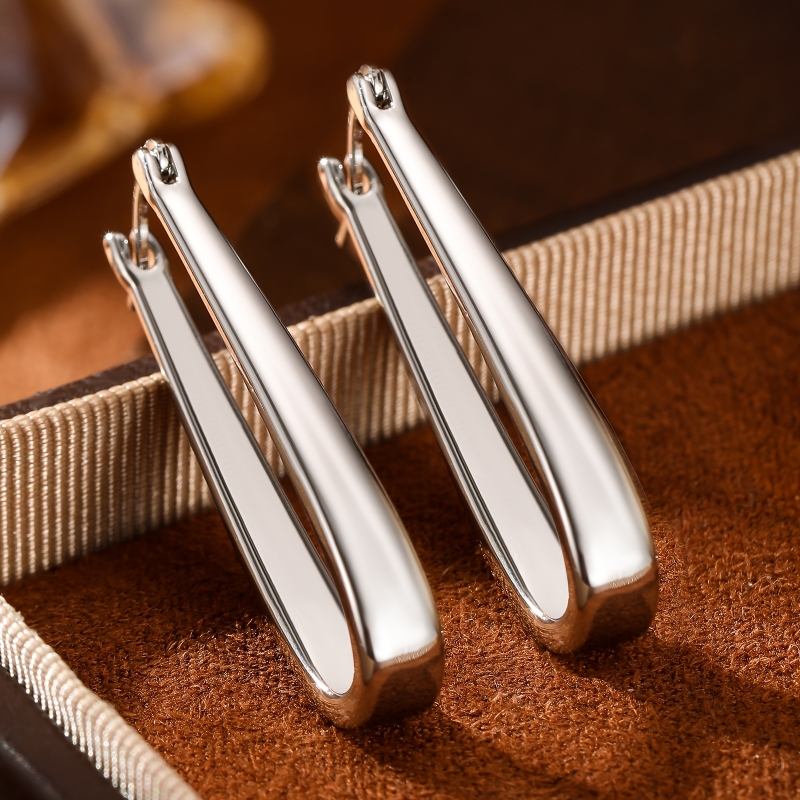E-shop Minimalistische Creolen – Modische Goldene Ohrringe für Frauen – , Casual & Party Schmuck