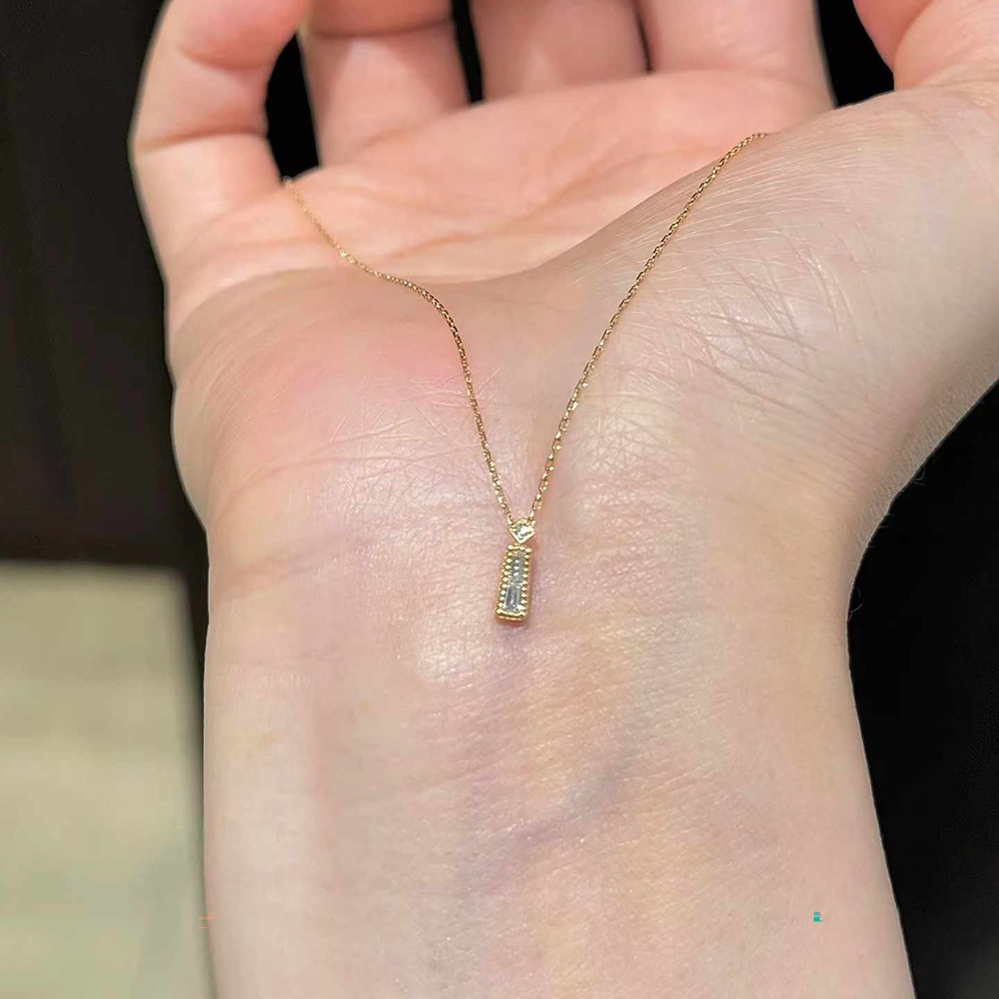 TEMU 1pc Synthetic Zirconia Trapezoidal Necklace For Women, Light , Versatile Geometric Pendant, Elegant Collarbone Chain, Suitable For Travel, Daily