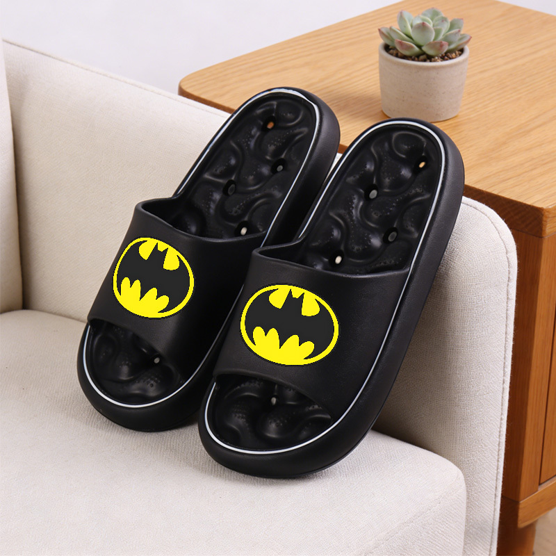 TEMU 1 Pair Wb Batman Logo Slippers & Sandals - Unisex Sole Indoor/outdoor Suitable For , Plus Size Couple Footwear With Iconic Batman Print,