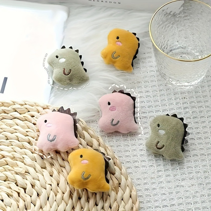 

1 Plush Dinosaur Pin - Party Favors & - Soft, Cute Cartoon Design With , Ideal For Halloween & Christmas Decor, Random Color , Dinosaur Toys