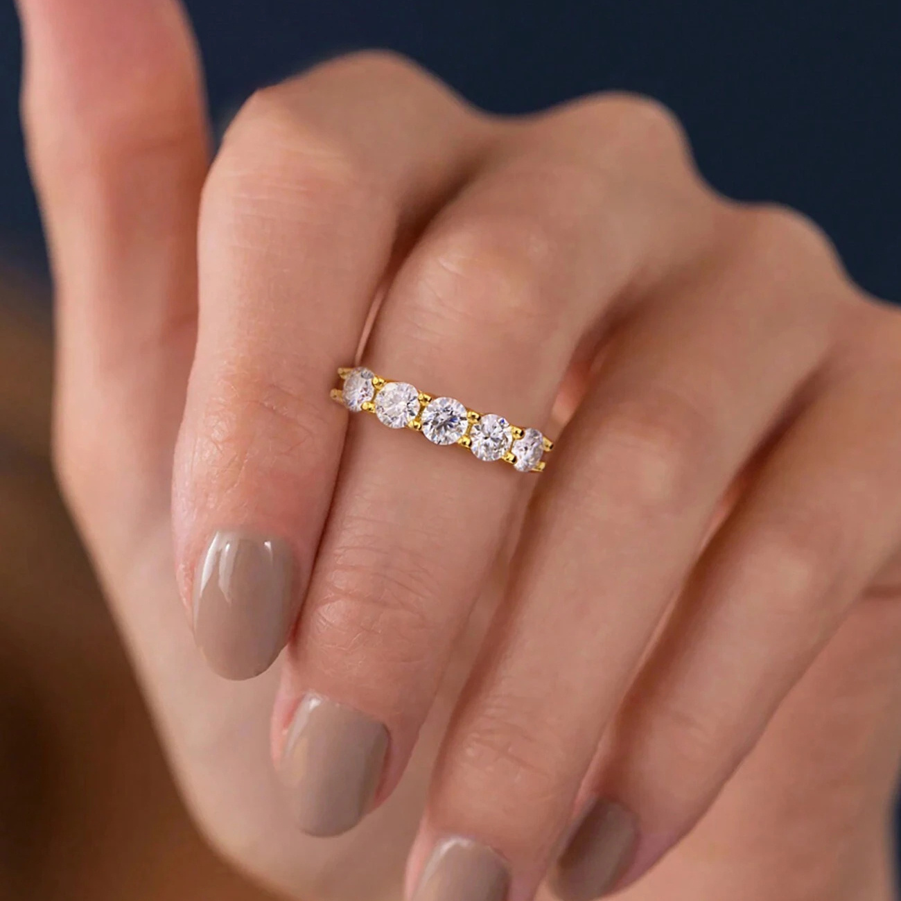 Stylish 0.5/2.5/5.0 Carat Moissanite Golden Ring in 925 Silver
