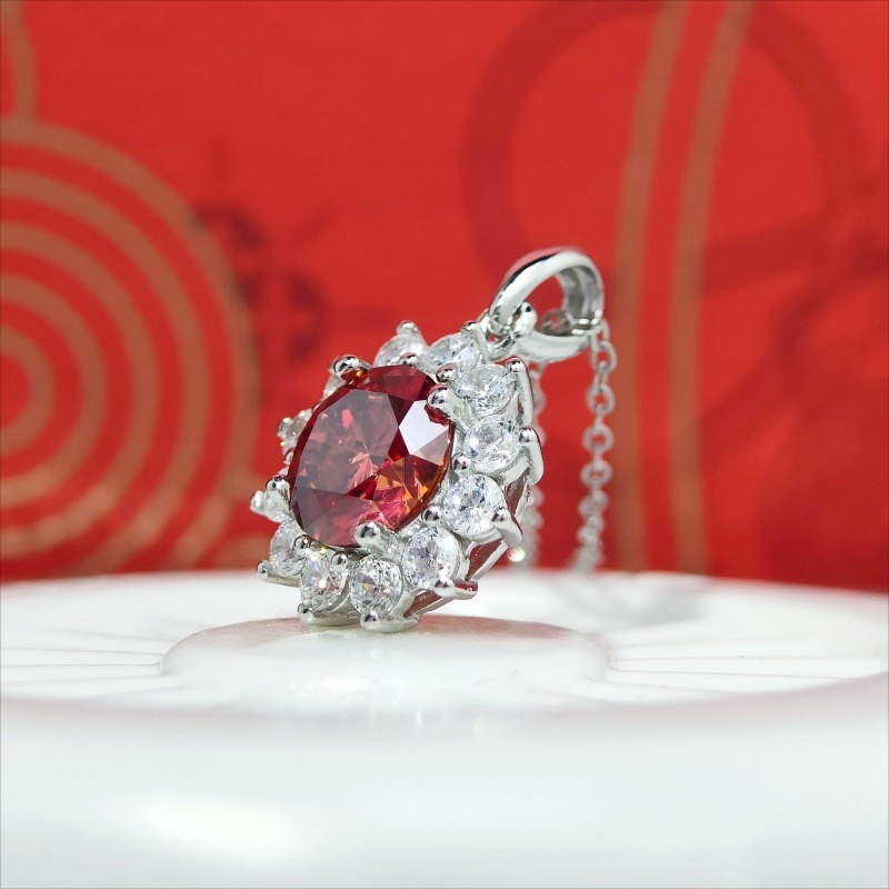 1pc Stylish Moissanite Sunflower Pendant Necklace