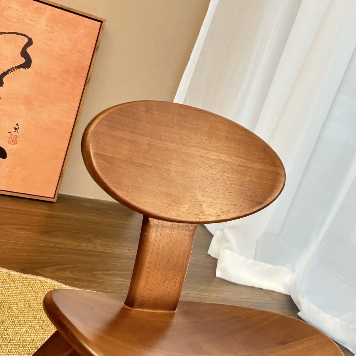 Silla de concha de madera moderna de 1 pieza - Espalda redonda elegante, acabado marrón claro, perfecta para el hogar, la oficina o la entrada, solución versátil de asientos | Diseño minimalista | Construcción de madera, decoración moderna del hogar