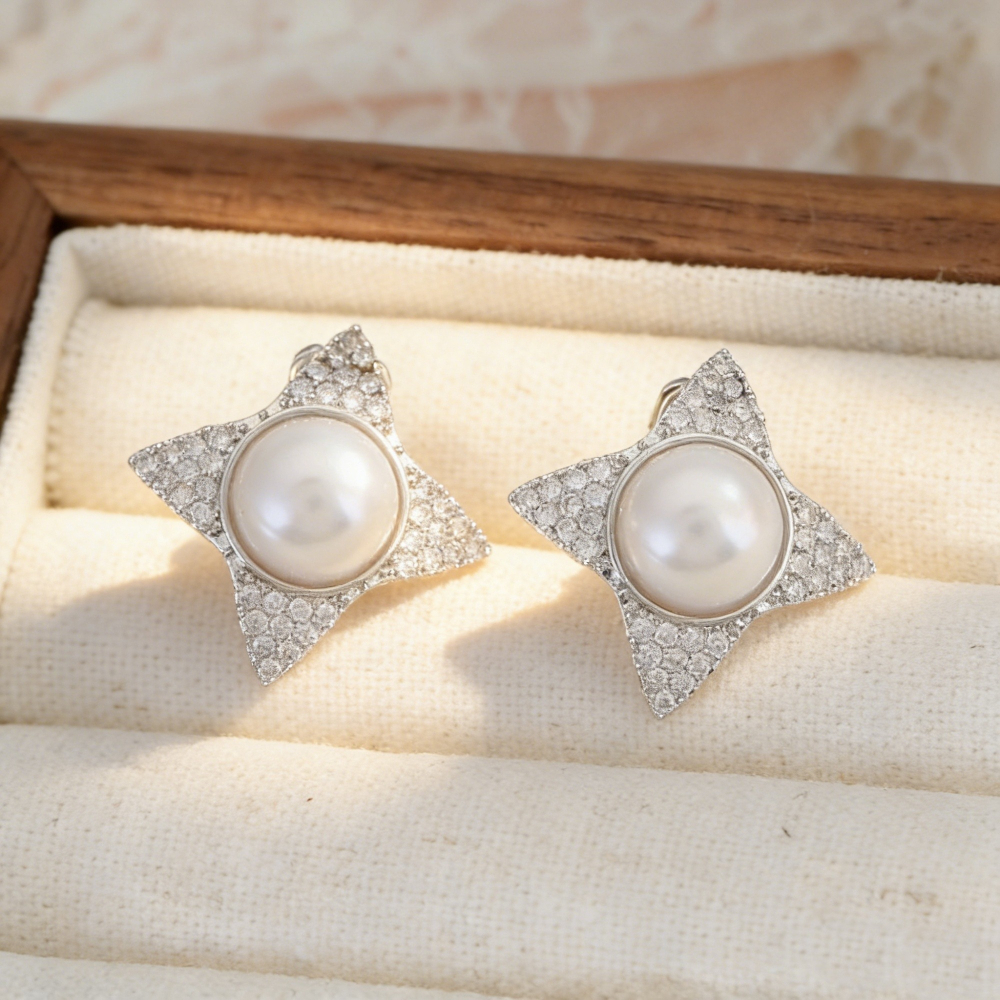 Exquisite Copper Inlaid Zirconia Flower Ear Clips