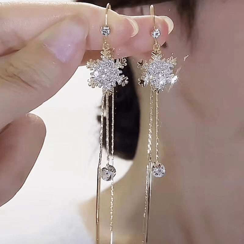Image of Elegant Long Tailed Stud Earrings, Sparkling Snowflake Design, Suitable For Women, Perfect For Parties And Gifts, Valentine's Day Accessory
