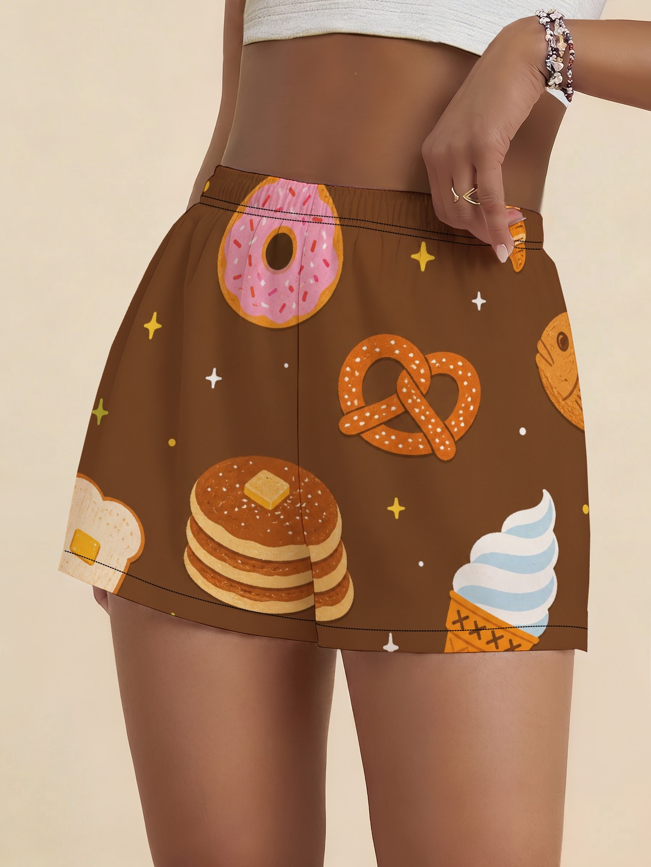 품목 사진 카라멜   스낵 핸드 드로우 여성 여름 비치 반바지,   및 휴가용 캐주얼 프린트