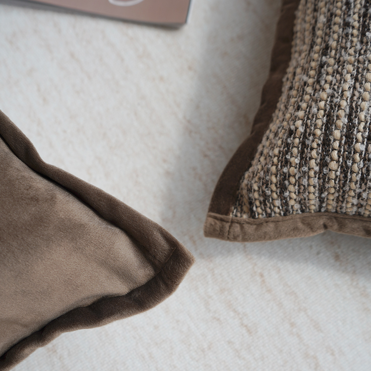 Pack of 2 Neutral Brown Throw Pillow Covers, Textured Front with Dark Khaki Velvet Back, Elegant Welted Trim Decorative Cushion Cases for Couch Sofa Bed Chair, Modern Home Decor, Pillow Covers Solely