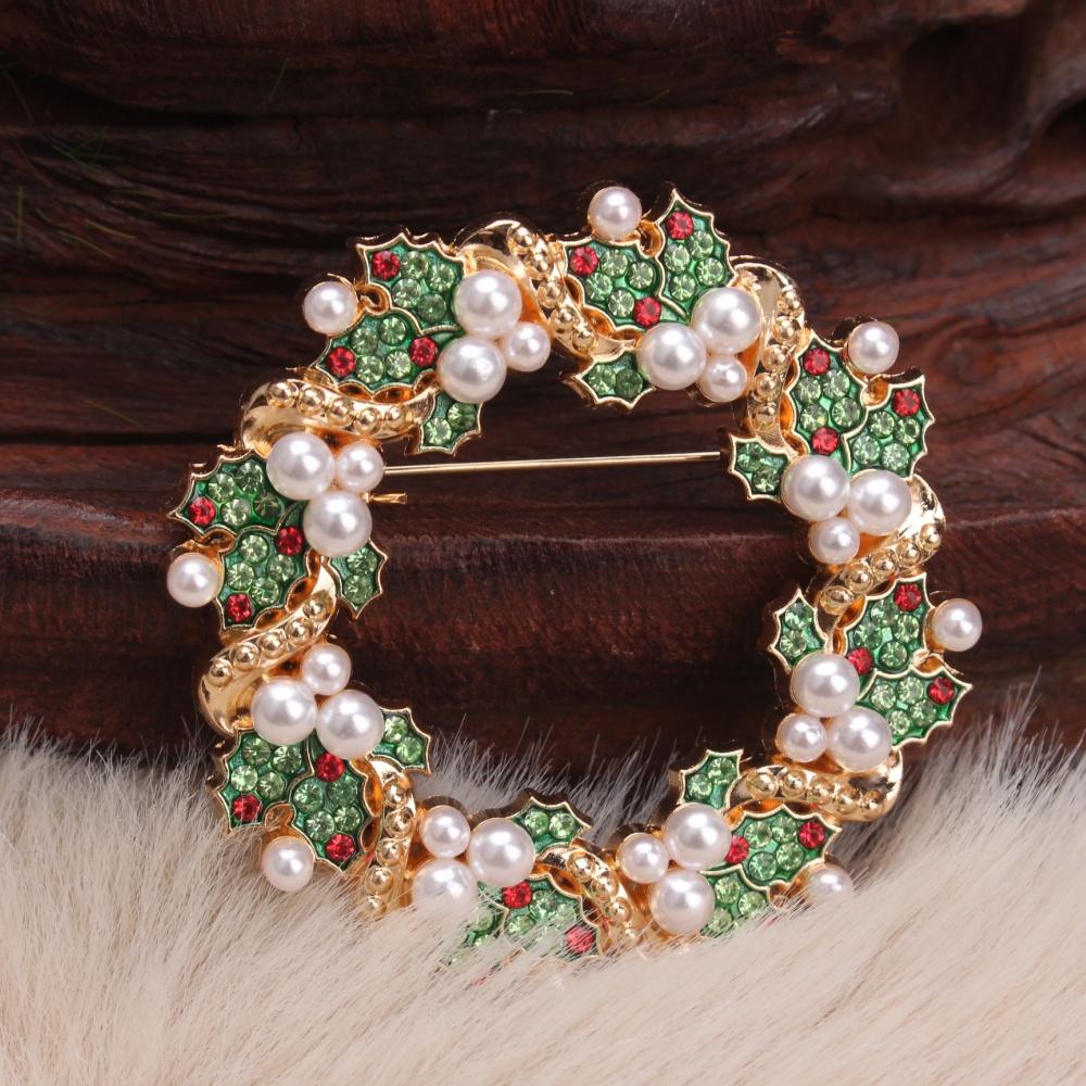 TEMU Christmas Wreath - Shaped Brooch With , Green Leaves, Red Crystals And White, Festive Accessory For Holiday Charm To Sweaters, Coats And