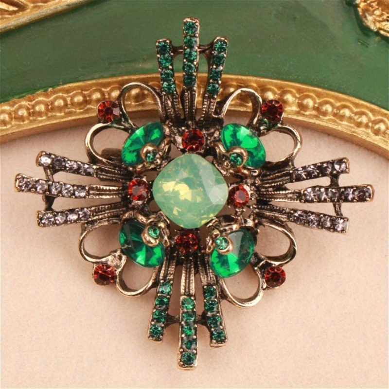 Image of Retro Artistic Pop Brooch For Women, Stylish Coat Accessory, Elegant Corsage Gift