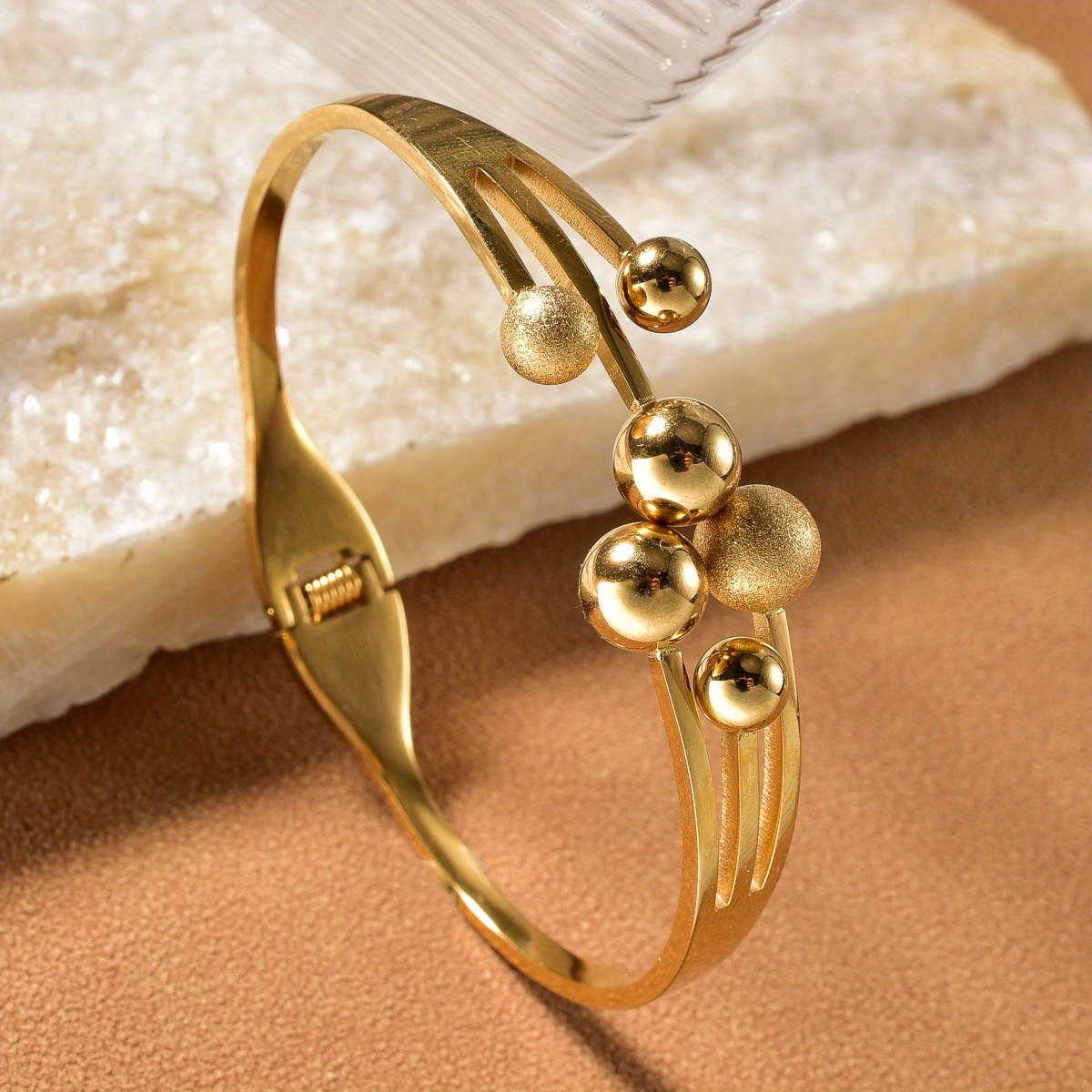 A Unique Design Stainless Steel Bracelet Featuring a Vintage Geometric Round Ball, Suitable for Everyday Wear for Both Men And Women