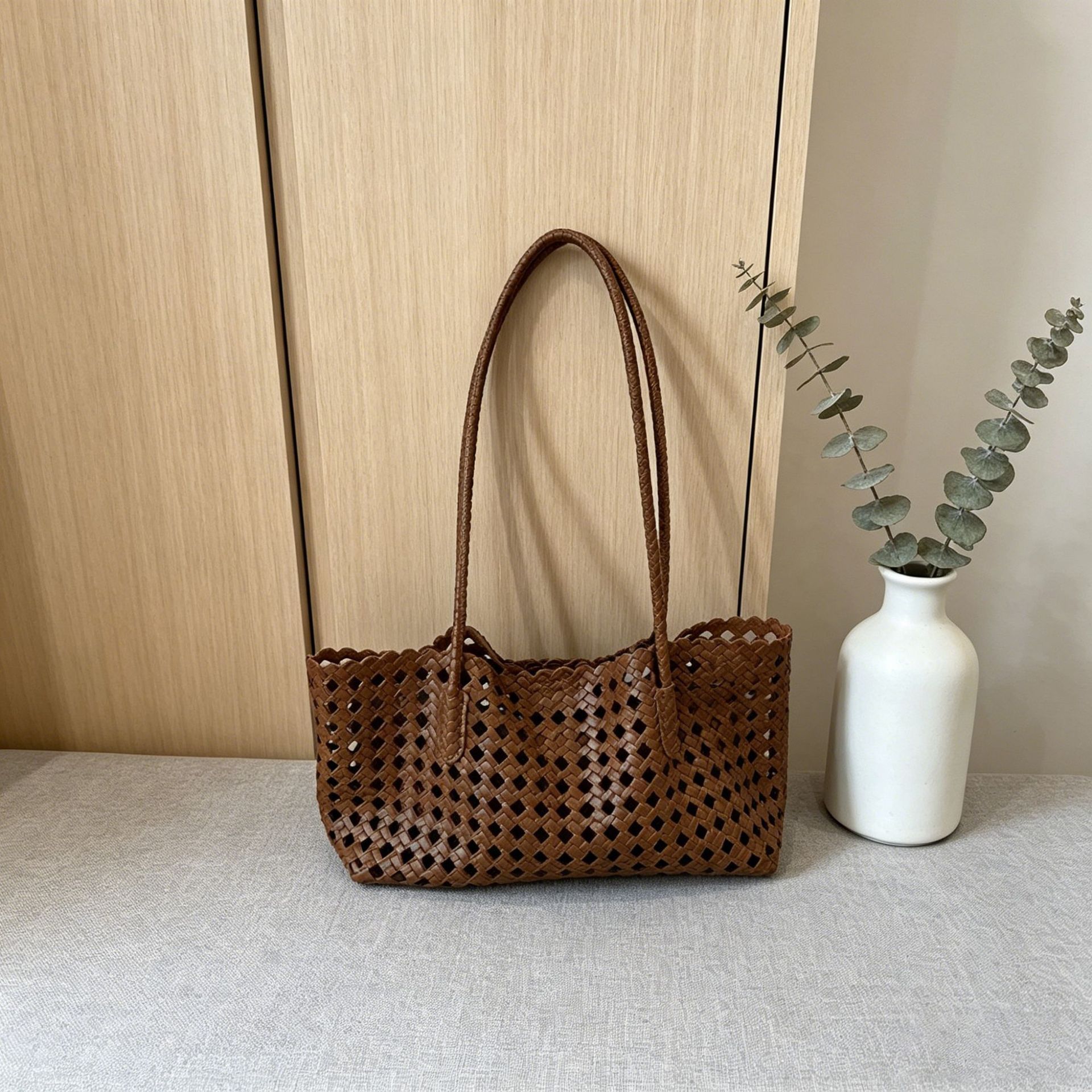 Fashionable Hollowed-out Vegetable Basket Bag, Portable Armpit Tote Bag, Style