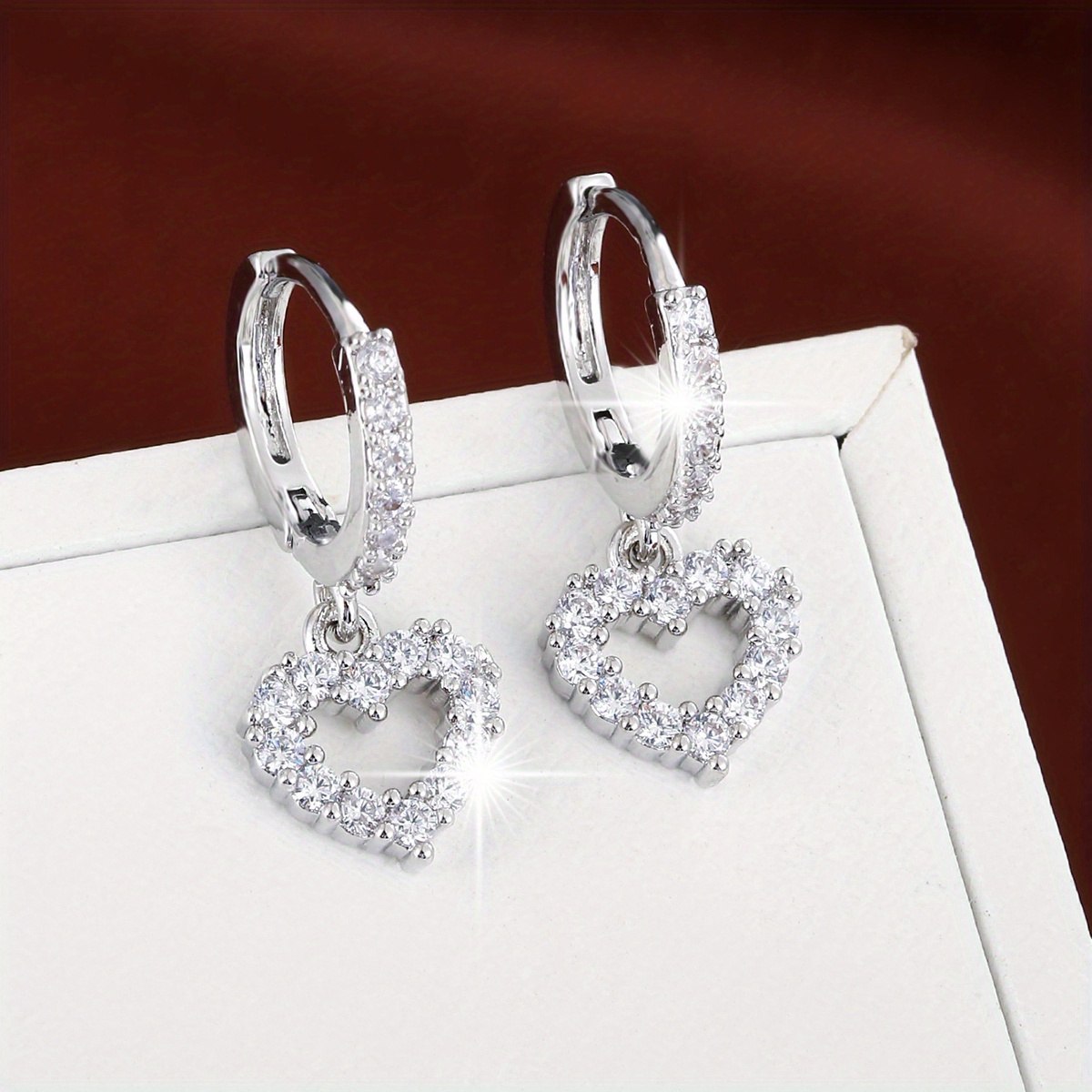 E-shop Luxuriöses Herzförmiges Ohrstecker-Set mit synthetischem Zirkonia, minimalistische Charme-Herzohrringe, elegante schlichte Ohrringe für Party,
