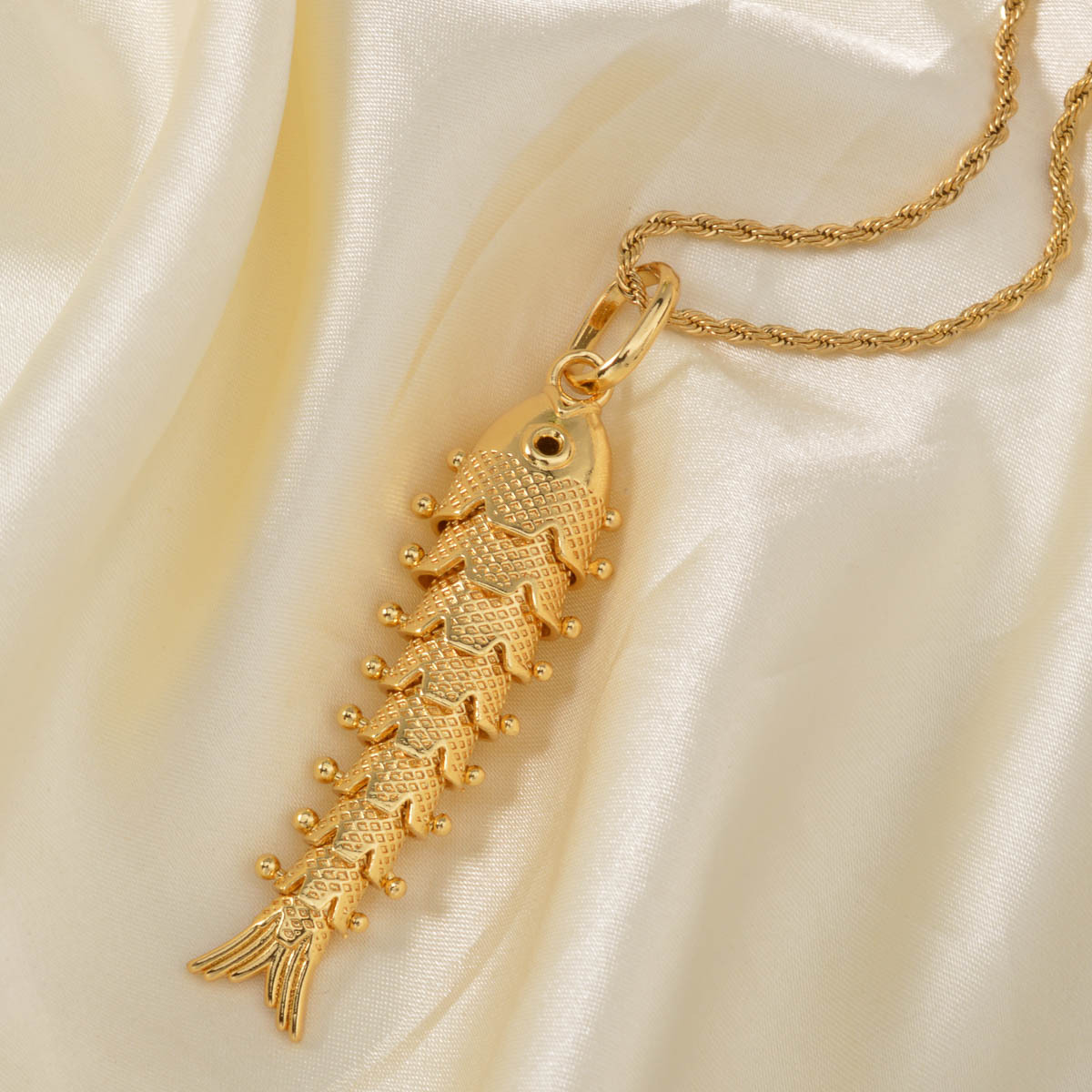 Women's 18K Gold Plated Wiggle Fish Pendant Necklace