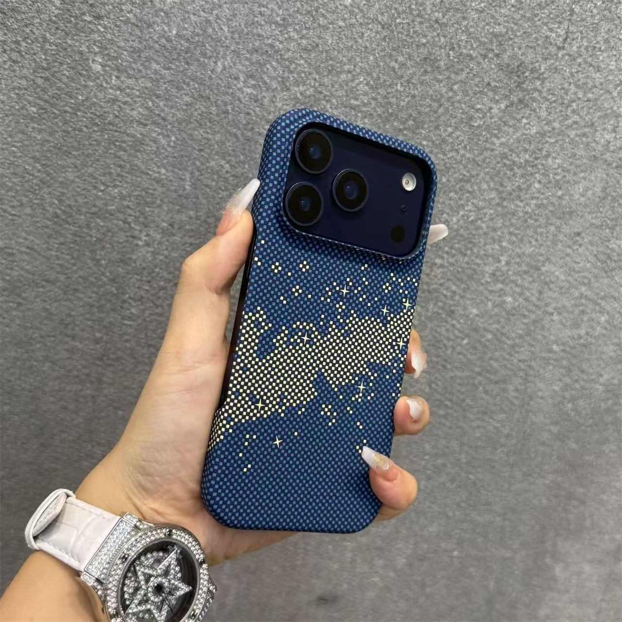 TEMU Phone Case: Suitable For Iphone 17 Pro Case Magnetic Texture Carbon Fiber 16 Half-pack Matte Protective Cover