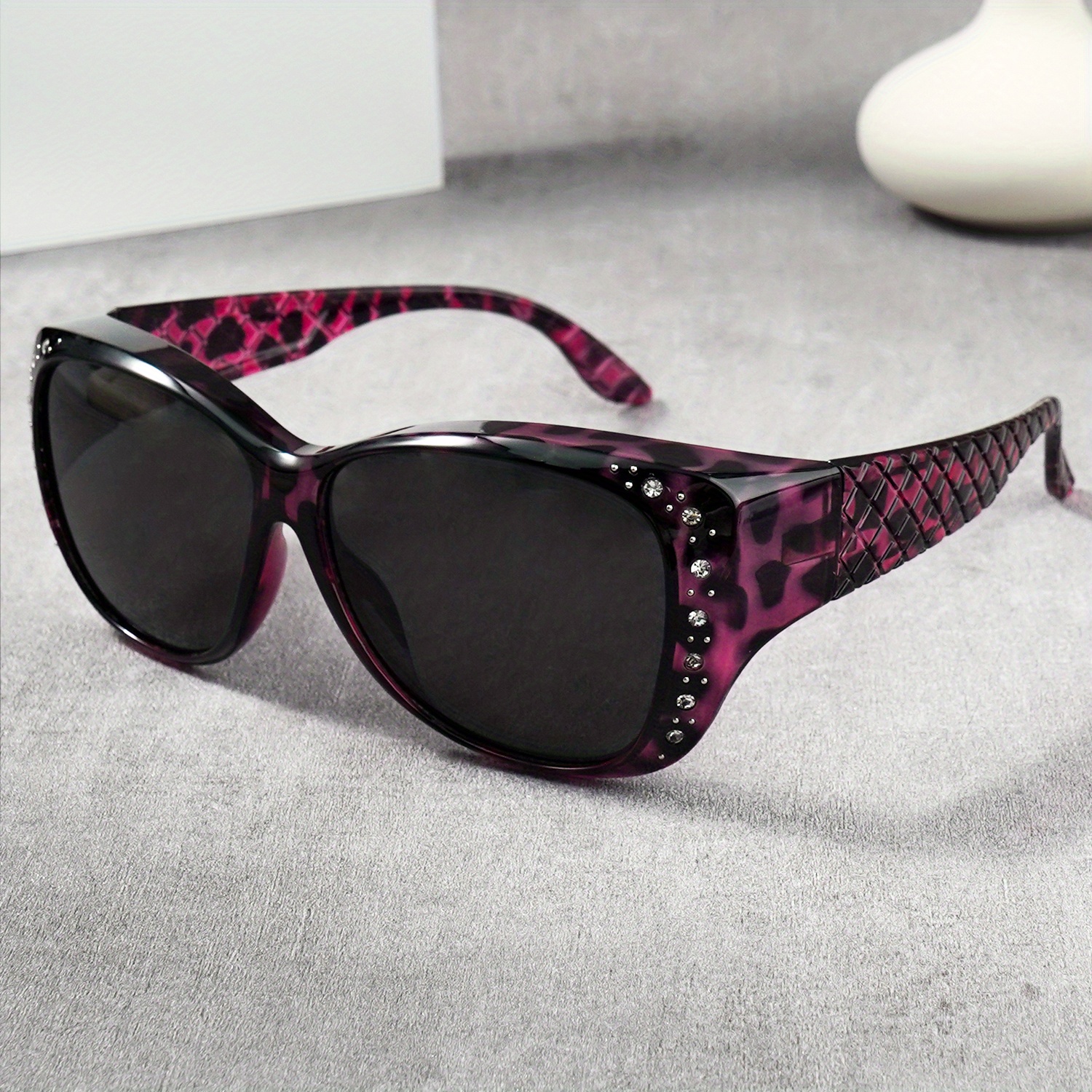 Image of Rhinestone Sunglasses, High-quality Outdoor Sports Glasses Protection For Vintage And Fashion Sense Street Eyewear For Men Women