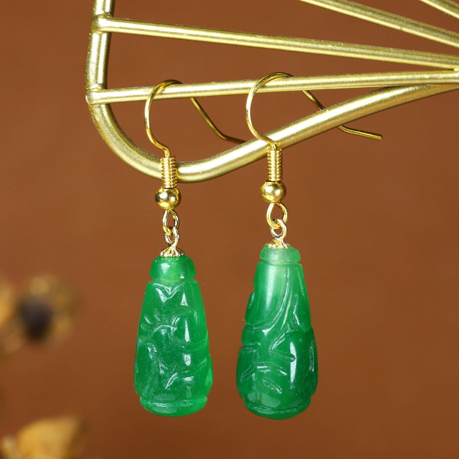 TEMU Men's And Women's Natural Stone Teardrop Pattern Earrings, Simple Light Design, Niche Holiday Celebration Banquet Gift
