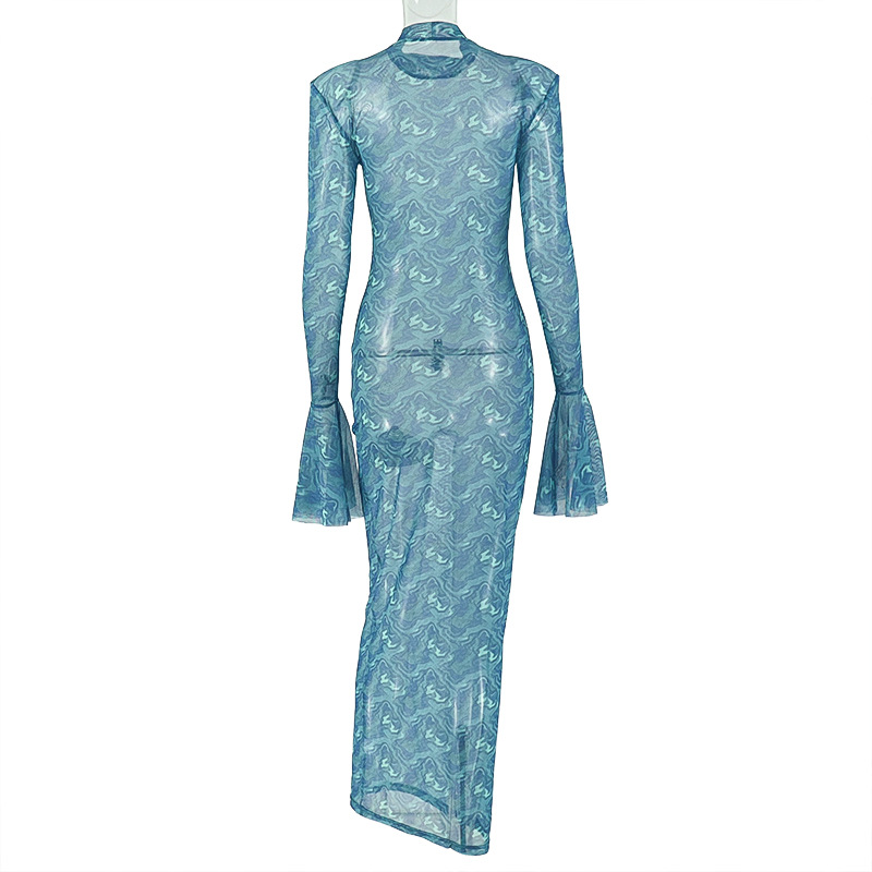 A Retro And Elegant Women'S Dress with a Fit, Round-Neck, Long-Sleeved, Loose And Comfortable Style