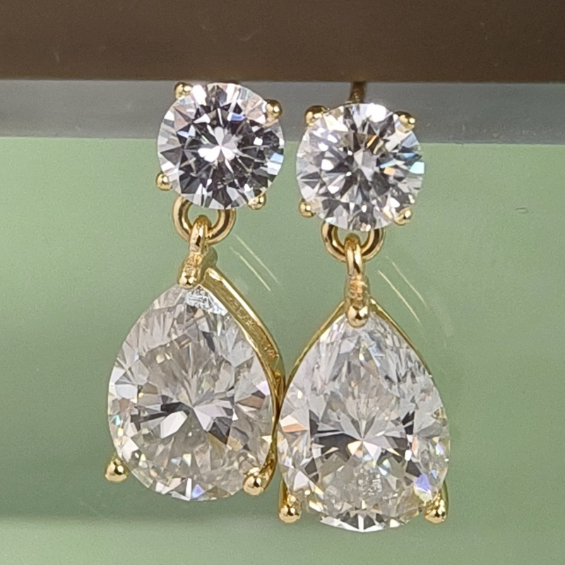 TEMU 1.7g 1 Pair Of 2.5 Carat Moissanite Stud Earrings, Made Of 925 Silver, Featuring A Delicate , Ideal For Daily Wear