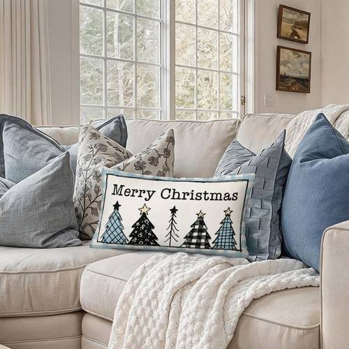 weihnachtskissenbezug frohe weihnachten, 12x20 zoll, einseitig bedrucktes design ohne kissenfüllung, mit 5 einzigartigen, gemusterten weihnachtsbäumen auf hellblauem gingham-hintergrund mit handgezogenem rand, festliche heimdekoration für sofa, couch und schlafzimmer