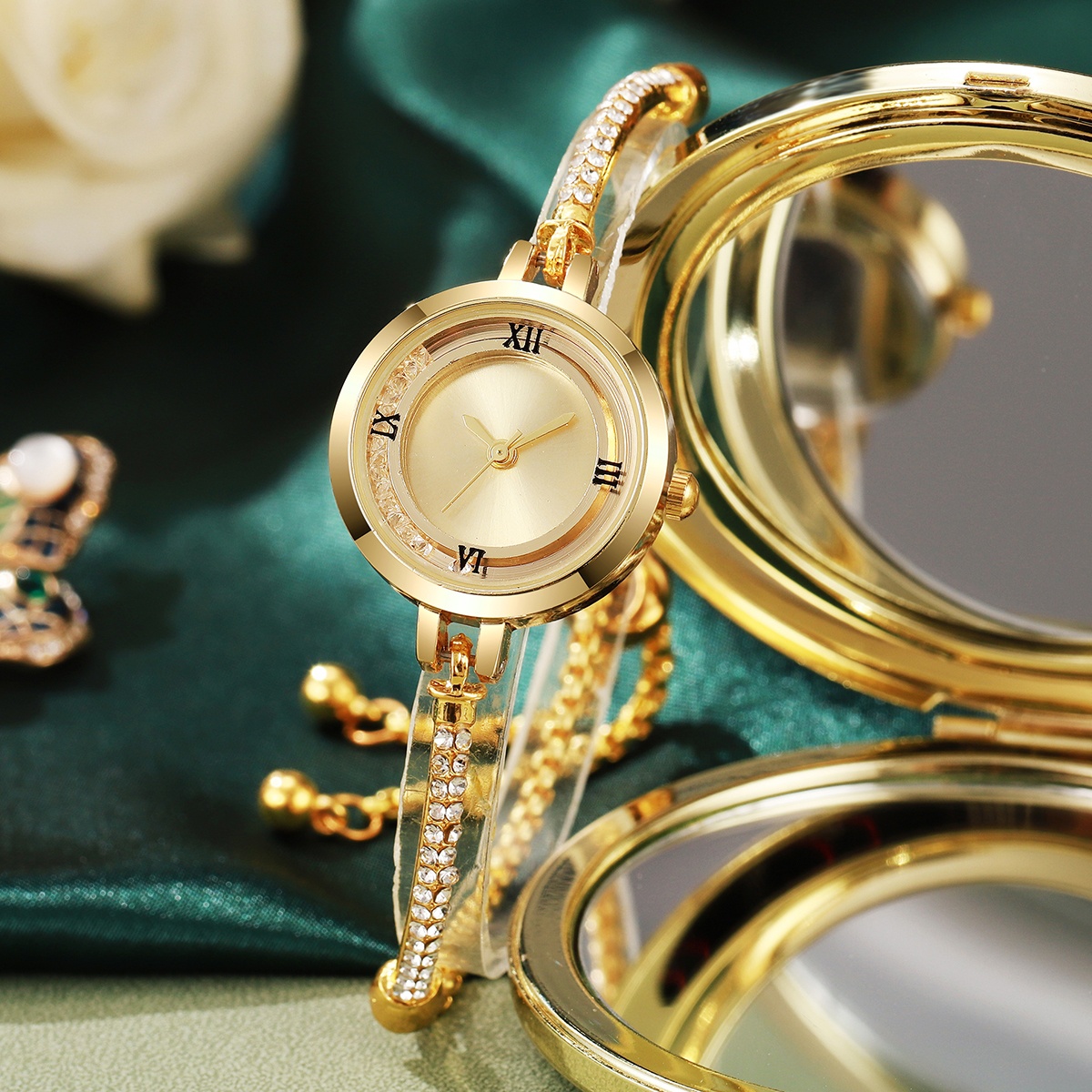 Women's Exquisite Quartz Bracelet Watch Delicate