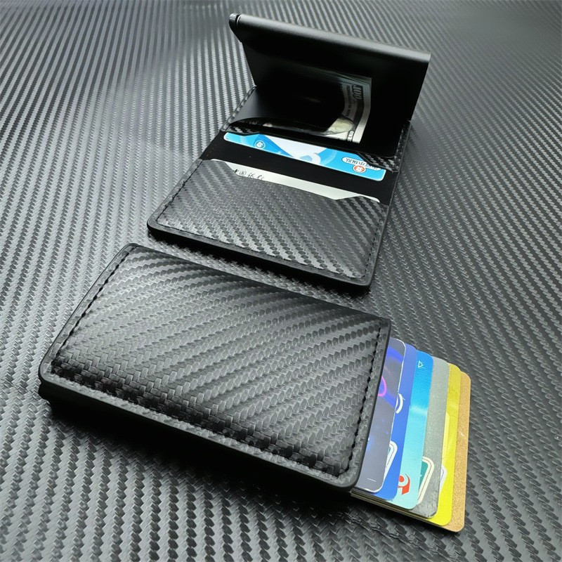 Monedero Delgado para Hombres con Bloqueo RFID - Estilo de Negocios en Aleación de Aluminio con Patrón de Fibra de Carbono, Portatarjetas y Efectivo, Protección Antirrobo, Diseño Elegante y Compacto - Regalo Ideal para el Día del Padre