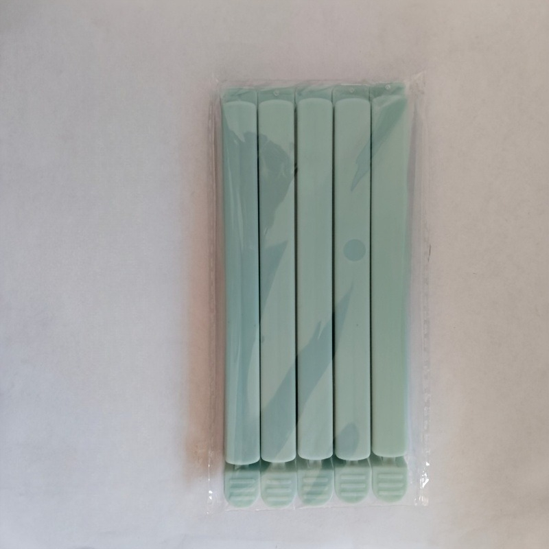 3pcs silicone food bag sealing clips moisture proof and dust proof reusable suitable for   snack packaging bags large size kitchen storage accessories Product details 6
