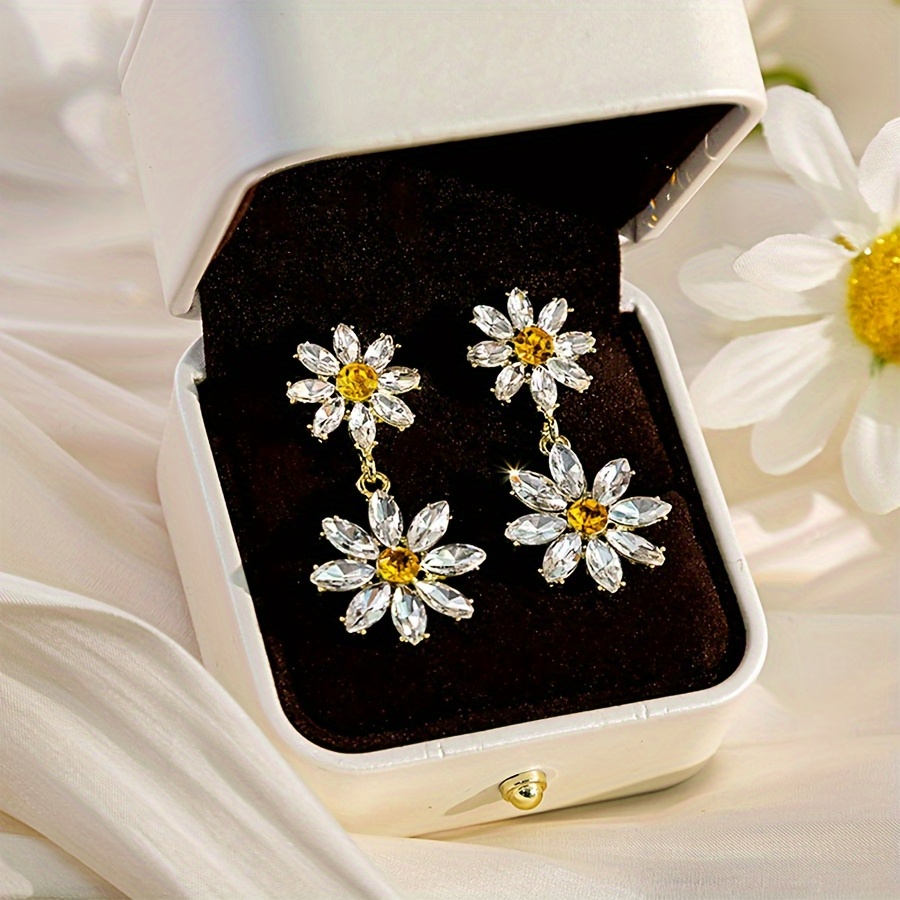 TEMU A Pair Of Sparkling Flower Earrings Fashionable And Exquisite Suitable For Dating High-quality Women's Jewelry Women's Earrings Clearance Deal