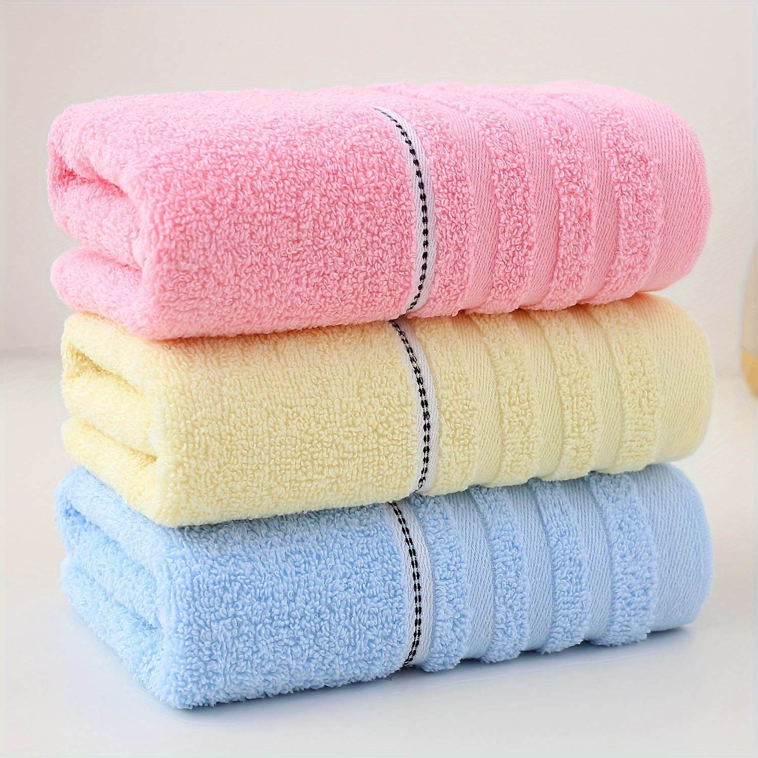 Image of 3pcs Face Towels, Absorbent Quick-dry Hand Towels, Random Colors, Perfect For Bathroom Travel Gym Spa Camping, Christmas Halloween Thanksgiving Valentine's Easter Gift
