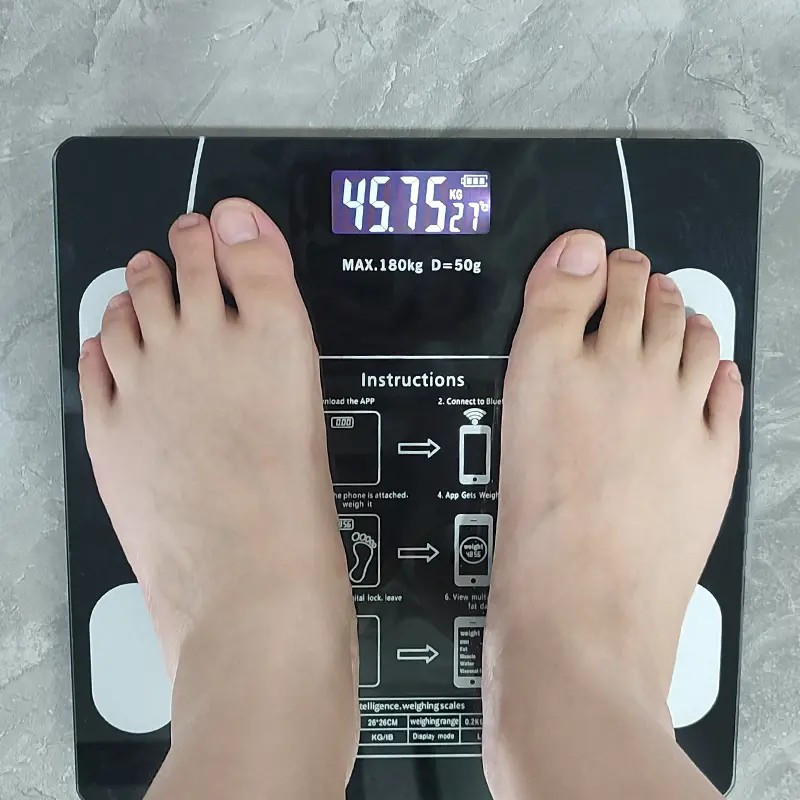 1 weight scale square shape digital portable bodyweight scales automatic calibration battery free for home use suitable for dormitories bedrooms and convenient household weighing scale fashionable simple weighing scale details 2