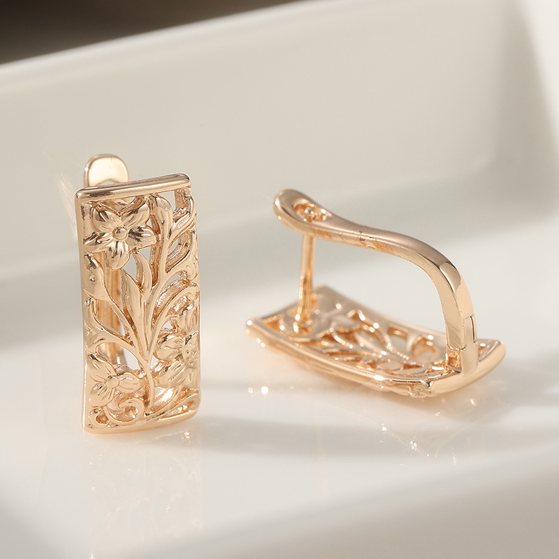 Women's Handmade Retro Floral Carved Pendant Earrings, Elegant