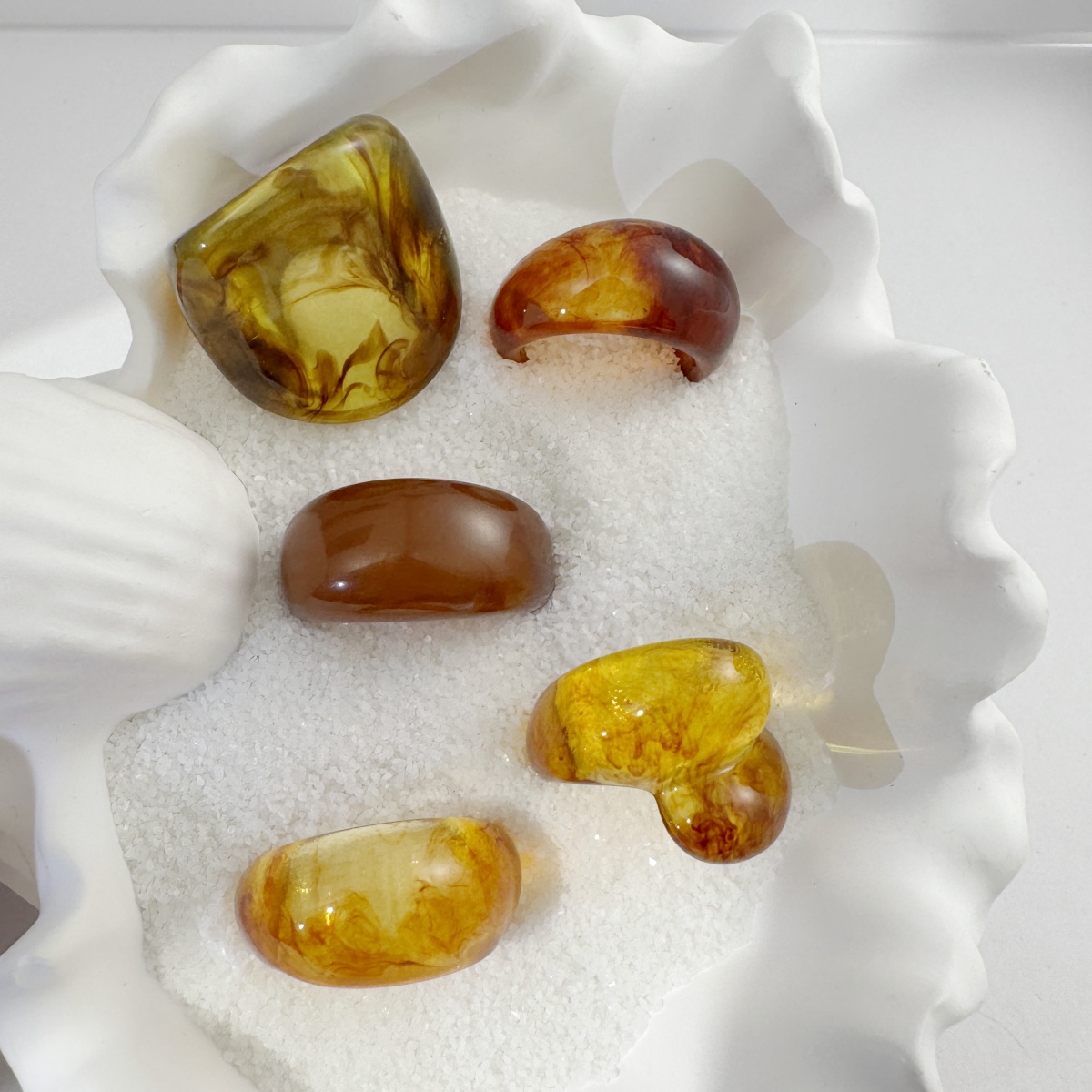 5pc Retro Imitation Amber Dyed Resin Ring Set