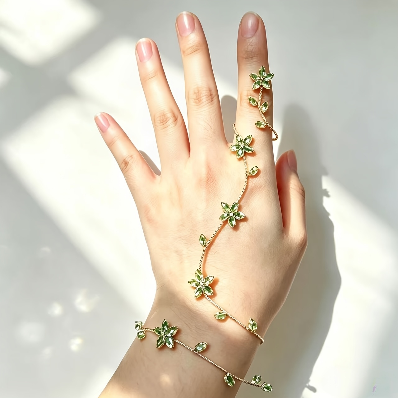 TEMU Vine Flower Rhinestone 1pc Hand Accessory, Available In Multiple Colors, Integrated Finger Bracelet, Party Decoration Back-of-hand Chain