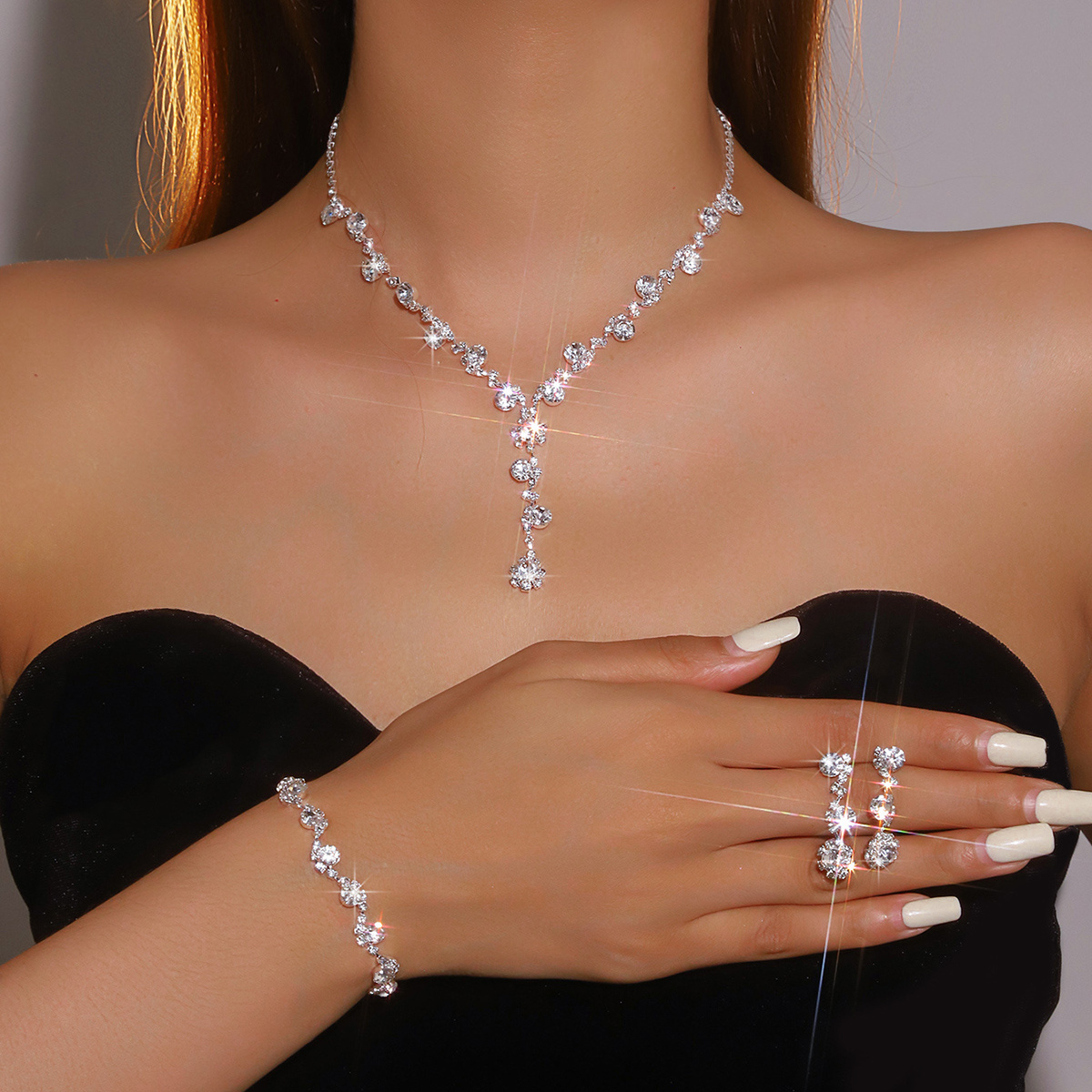 TEMU Ensemble de 3 bijoux avec strass de Y argentés, comprenant un collier à bouquets, un bracelet et un anneau pour mariages et fêtes nuptiales