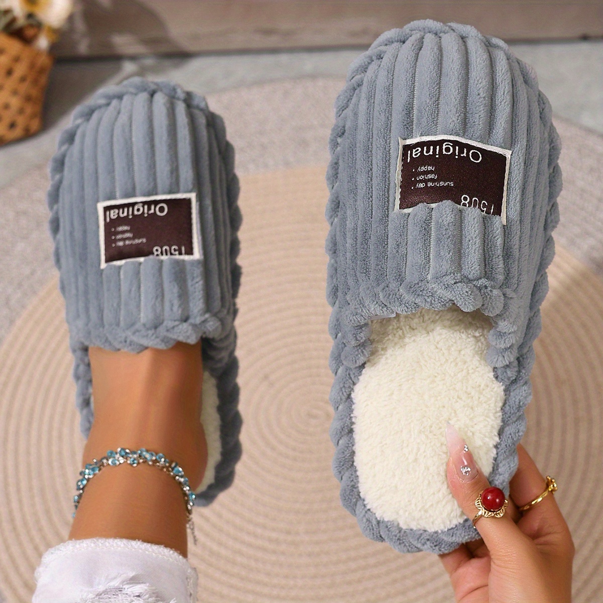 Women's Corduroy Closed Toe House Slippers Fleece Lined Non-slip Soft Sole Indoor Comfortable Winter Shoes , Women Shoes