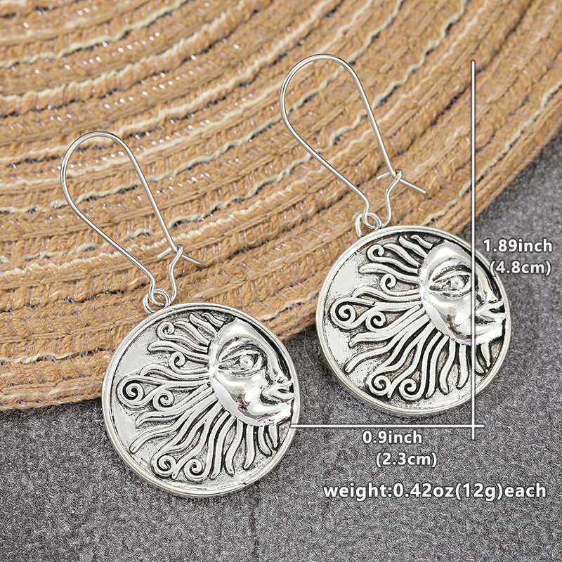 Vintage Sun Pattern Carved Circular Pendant Earrings