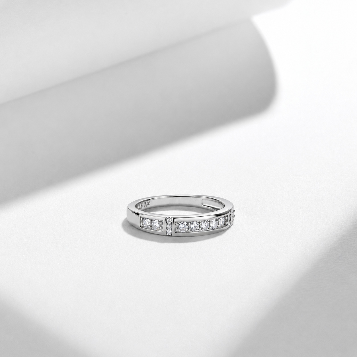 Unisex Moissanite Solitaire Engagement Ring, Certified D Color VVS1